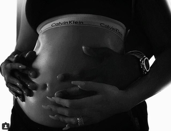Khloe Kardashian és Tristan Thompson megerősítették: babát várnak