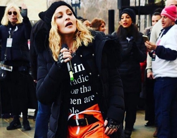 Madonna tüntetést szervezett