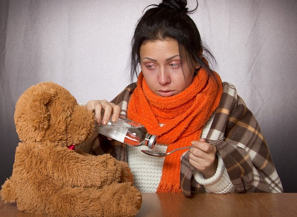 Aki egyedül érzi magát, azt jobban megviseli a megfázás?