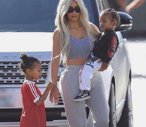 Kim Kardashian egyelőre nem mondaná el gyermekeinek az igazat