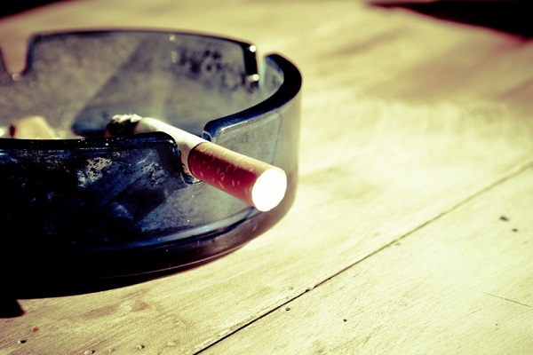 Ha letesszük a cigarettát, hosszabb életre számíthatunk