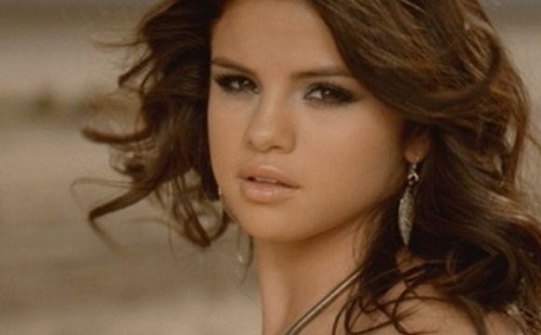 Selena Gomez szingli lett?