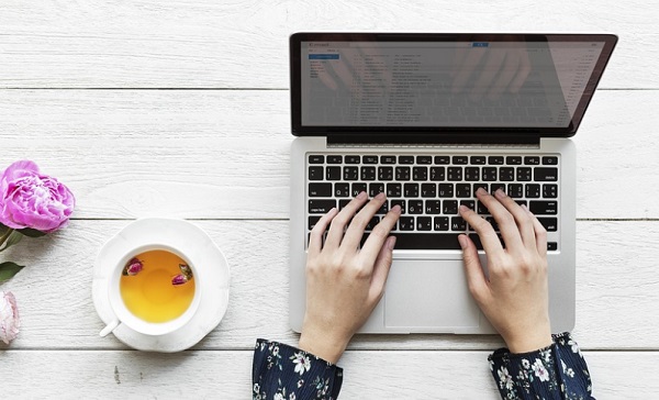 Az e-mail írását a szolgáltatás kezdi el, ha ezt a lehetőséget választjuk