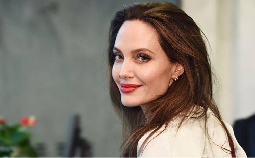 Angelina Jolie már bánja házasságát?