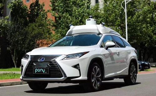 Mesterséges intelligencia startup-céggel együttműködve épít önvezető autót a Toyota