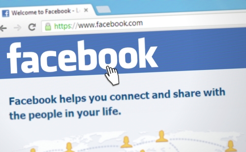 Mesterséges intelligenciával harcol a nemkívánatos tartalmak ellen a Facebook