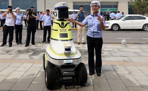 Robotjárőrök álltak szolgálatba egy kínai városban 