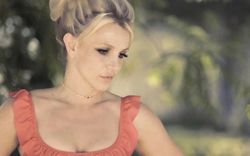 Britney Spears albuma az apja miatt csúszik