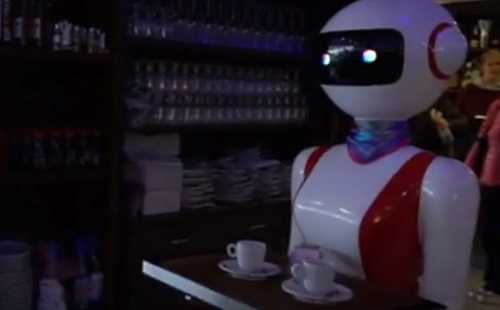 Olaszországban robot pincérnők is felszolgálnak