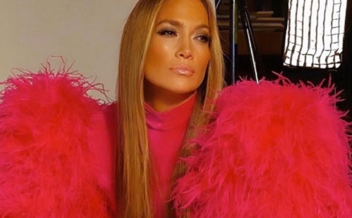 Jennifer Lopez esküvője is késik a vírus miatt