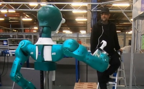 Mesterséges intelligencia: ez a robot asszisztens tudja, mit szeretnénk