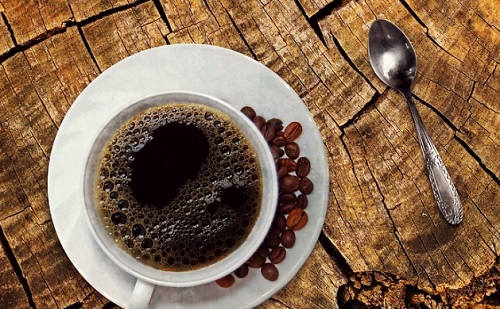 Napi egy csésze kávé is segíthet az emésztési rendellenességeken