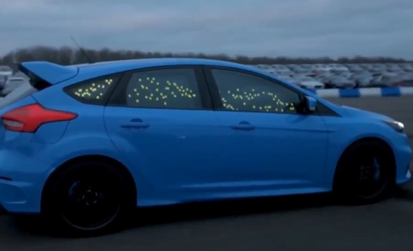 A Ford Focus RS f&eacute;nyekkel jelzi, ha izgatott a vezető