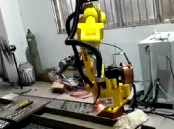Számos gyárban dolgoznak már most is robotok