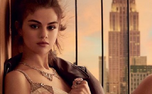 Bieber-románc: Selena hiába győzögeti az anyját?