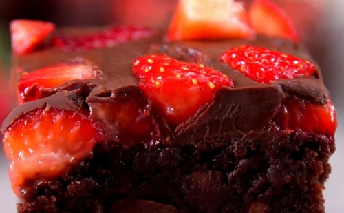 Egy könnyű csoda: csokoládés-epres brownie