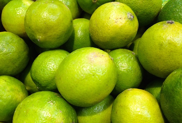 A lime a citrom kicsi, kerek és zöld testvére