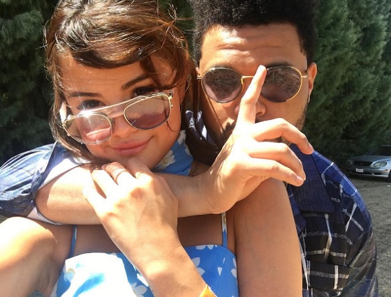 Selena Gomez és The Weeknd boldog párt alkot