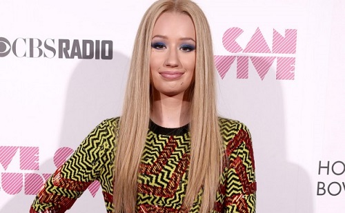 Újra átszabatta arcát Iggy Azalea