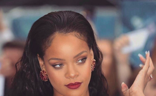 Rihanna kimondja a boldogító igent?