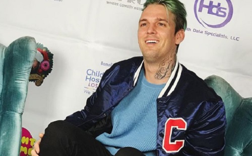 Aaron Carter beismerte, 17 évesen fiúval randizott