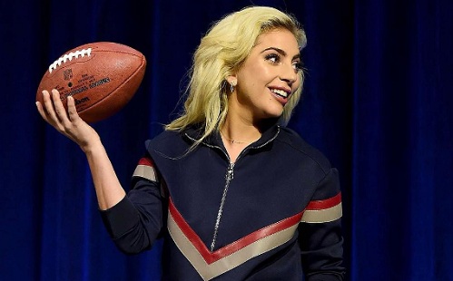 Nocsak: Lady Gagára lecsaptak a Super Bowl-on?