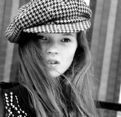 Kate Moss kislányként is nagyon fotogén volt - pedig anyja nem hitte volna