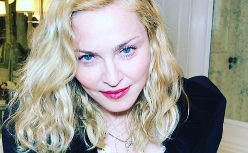 Madonna ikreket adoptált!