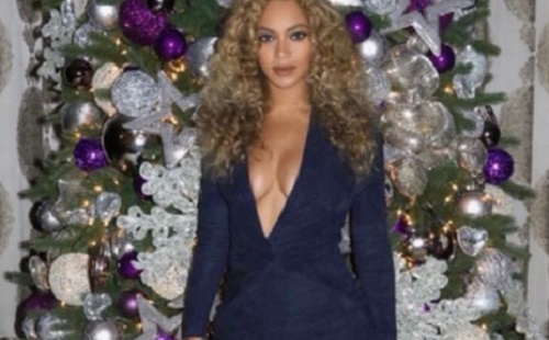 Bombahír: Beyoncé ikreket vár!