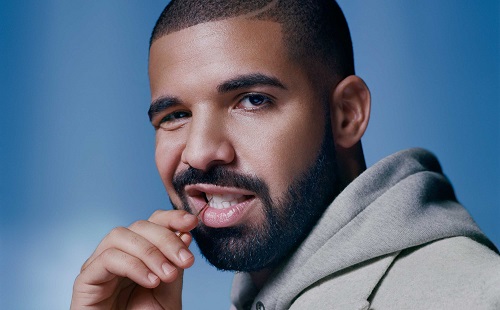 Rengeteget költ Drake kedvesére