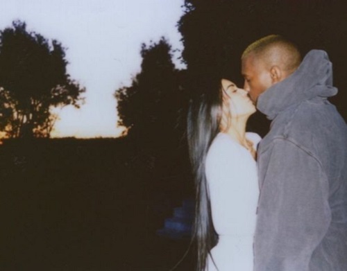 Kim Kardashian és Kanye West dolgozik a kapcsolatán