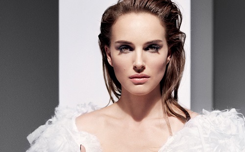 Natalie Portman levetkőzött