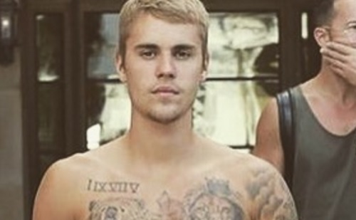 Justin Bieber becsajozott?