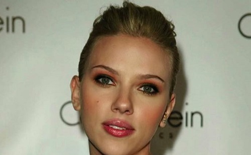 Scarlett Johansson bepasizott