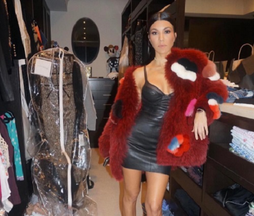 Kourtney Kardashian lenne Kim Kardashianék számára a béranya?