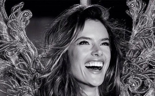 Alessandra Ambrosio szakított
