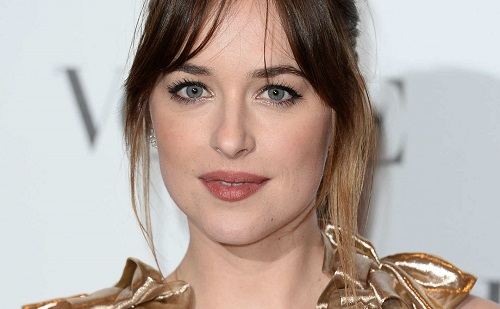 Dakota Johnson bepasizott?