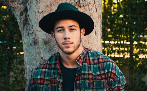 Nick Jonas új lánnyal randevúzik
