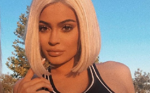 Kylie Jenner „babavárás tanácsadót” alkalmaz