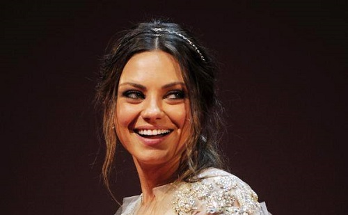 Mila Kunis nem vesz ajándékot gyerekeinek