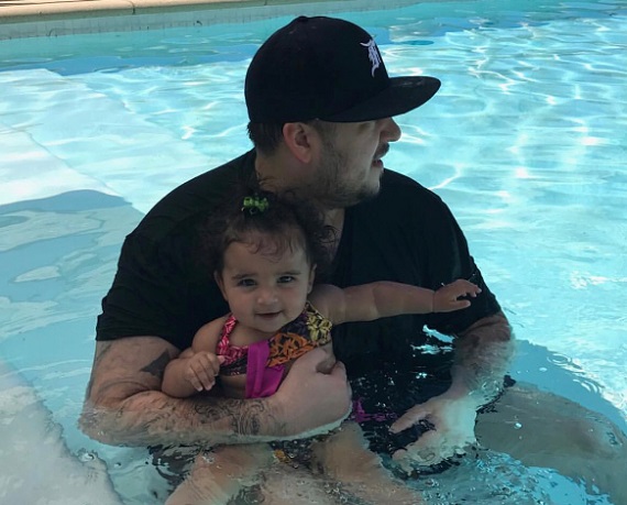 Rob Kardashian a közel 1 éves Dream Renée-vel