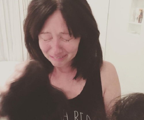 Shannen Doherty-t, bár jobban van, mindig nyomasztani fogja a rák