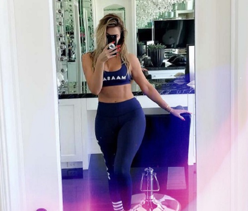 Khloe Kardashian sokat edz, hogy formában tartsa magát