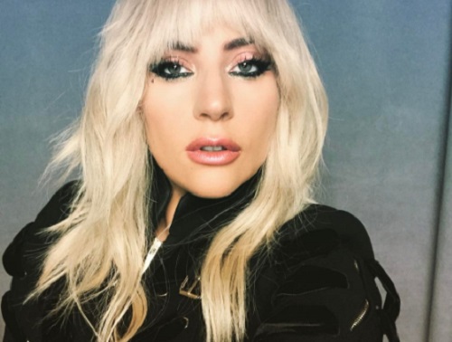 Lady Gaga izomfájdalmakkal küzd