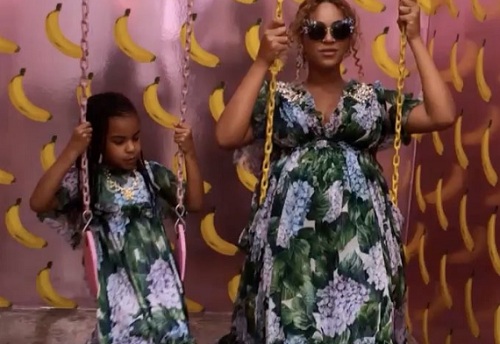 Blue Ivy és édesanyja, Beyoncé - érkeznek a testvérek