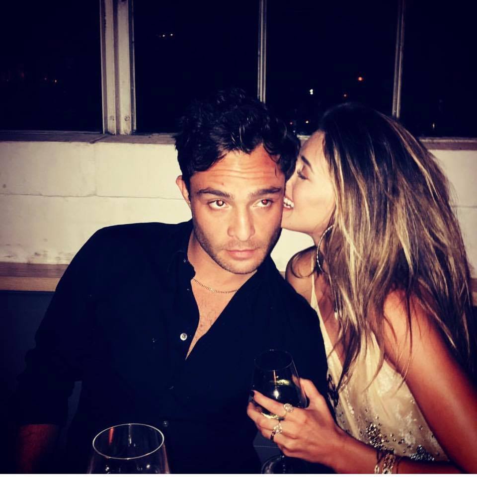 Ed Westwick és kedvese
