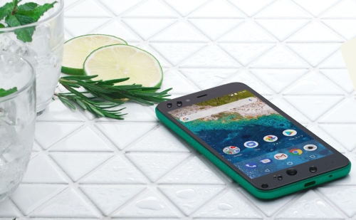 Sharp S3 - Android One okostelefon vízálló kivitelben