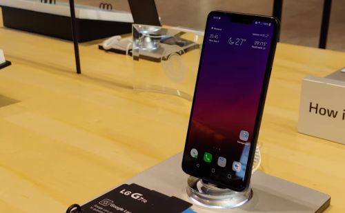 Strapabíró, nagyképernyős és olcsó lesz az LG G7 Fit okostelefon
