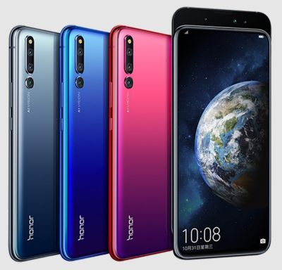 A Huawei égisze alá tartozó Honor márka újdonsága, a Honor Magic 2 egy 6,39 hüvelykes, 2340 x 1080 pixel felbontású, 19,5 x 9 képarányú AMOLED érintőképernyővel rendelkezik, amelyet portaszító szélekkel ruháztak fel. Emellett az ujjlenyomat-olvasót szintén a kijelző részévé tették, ráadásul erre egy 32,48 milliméteres terület áll rendelkezésre.  A Magic 2 előlapi kamerája 16 megapixeles és f/2.0 apertúrájú, ehhez pedig még kétszer 2 megapixeles kiegészítő kamerák társulnak f/2.4 apertúrával, utóbbiak a 3D-s arcalapú feloldás szolgálatába állnak. A hátlapra 16 megapixeles és f/1.8-as kamera, továbbá egy 24 megapixeles, f/1.8-as, monokróm szenzoros másodlagos, illetve egy 16 megapixeles, szuper széles látószögű, f/2.2 apertúrájú harmadlagos kamera leledzik. Mindemellett LED-vaku és mesterséges intelligencia alapú képstabilizátor állt szolgálatba.  A dupla SIM-es, IPX2 vízállósággal ellátott szerkezeten Android 9.0 Pie operációs rendszer fut EMUI 9.0 öltözetben. Belsejében Huawei Kirin 970 processzor dolgozik ARM Mali-G76MP10 GPU-val kiegészülve. A 6GB LPDDR4X RAM-mal felszerelt változathoz 128GB tárhely jár, a 8GB RAM-oshoz pedig 128 vagy 256GB tárhely tartozhat.  A készülék 3.500 milliamperórás akkumulátora 40W-os SuperCharge gyorstöltésre képes. Az USB Type-C (Gen1) csatlakozó éppúgy a felszereltség részét képezi, mint a duál 4G/LTE (VoLTE), a Wi-Fi 802.11 ac (2,4 + 5GHz), a Bluetooth 5 LE, a GPS (kétsávos L1 + L5) és az NFC.  A 157,32 x 75,13 x 8,3 milliméteres és 206 grammos Honor Magic 2 grádiens fekete, piros és kék színben vásárolható meg. A 6/128GB-os modell ára 3.799 kínai jüan (kb. 153.000 forint), a 8/128GB-os változaté 4.299 jüan (kb. 173.000 forint), míg a 8/256GB-osé 4.799 jüan (kb. 194.000 forint). Az okostelefon már Magyarországra is rendelhető például a GearBest webáruházból.  - Varga Viktor -