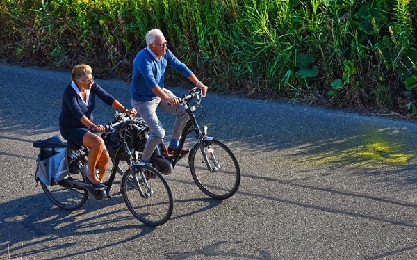 A biciklizés növeli az általános egészséget és csökkenti a magány érzetet is